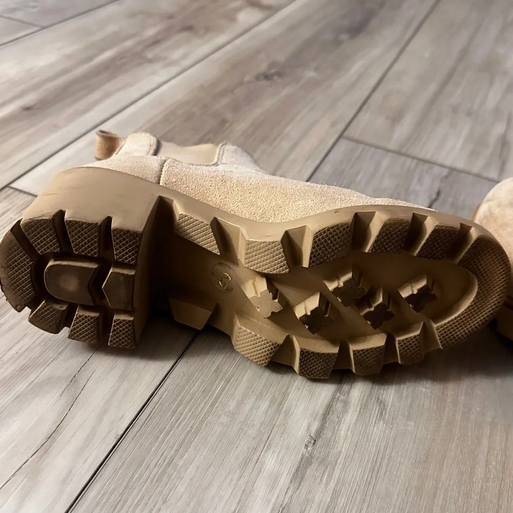 Steve Madden Chelsea boots - Picture 3 of 4